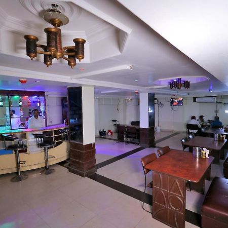 Hotel Paradise กานปูร์ ภายนอก รูปภาพ