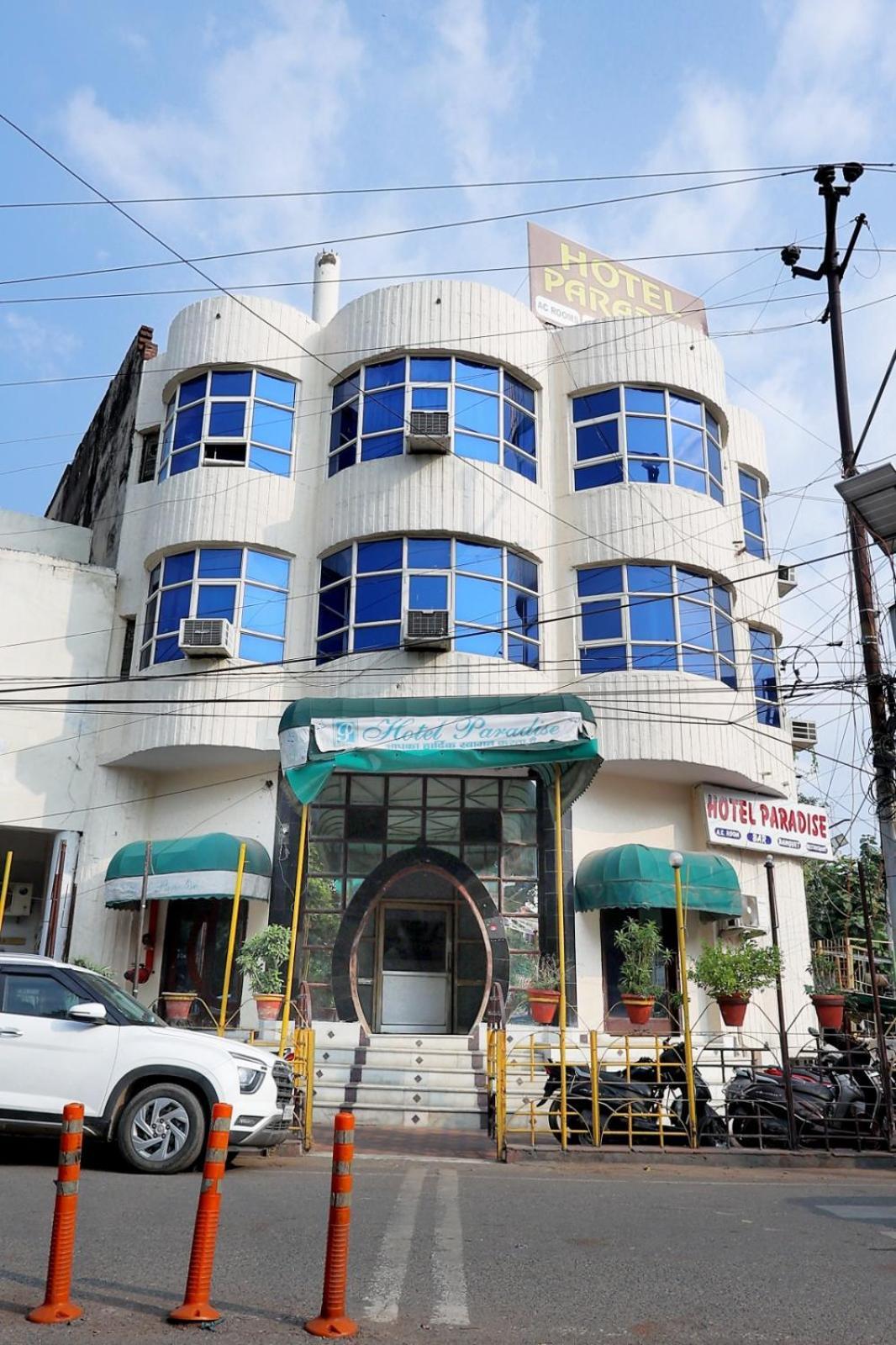 Hotel Paradise กานปูร์ ภายนอก รูปภาพ